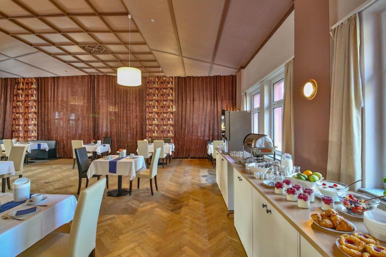 Hotel Und Restaurant "Zur Zwiebel" Peenemunde Eksteriør billede